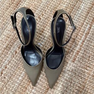 Zara satin pump